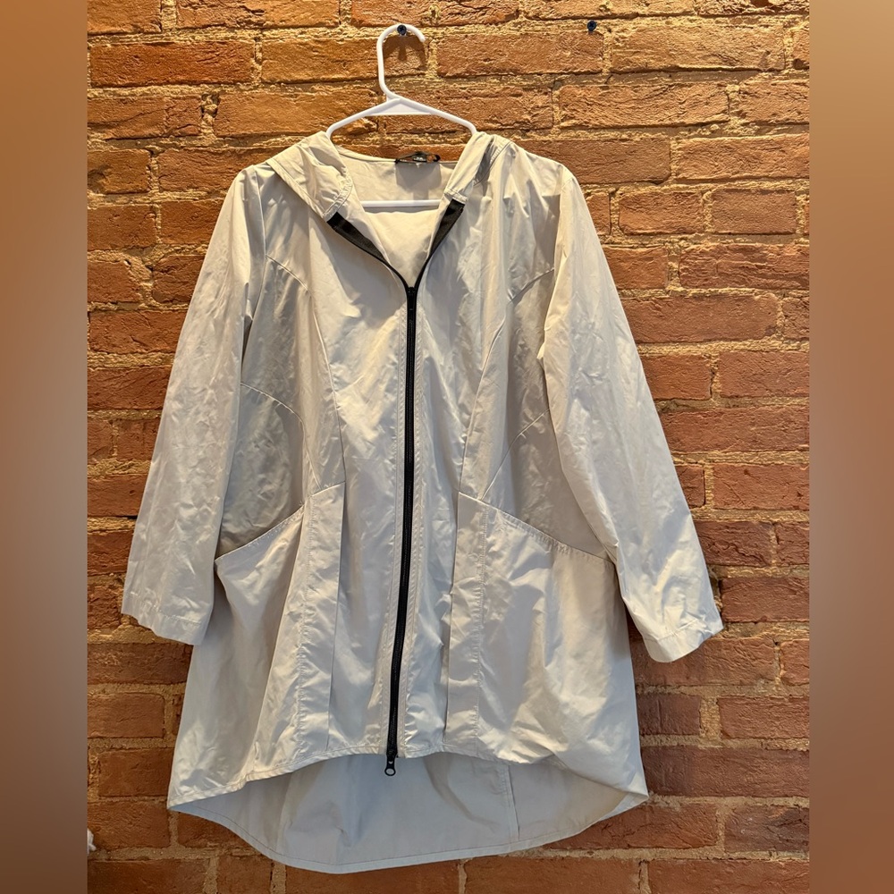 SUN KIM Women’s Beige Hooded Rain Jacket — Size: XS